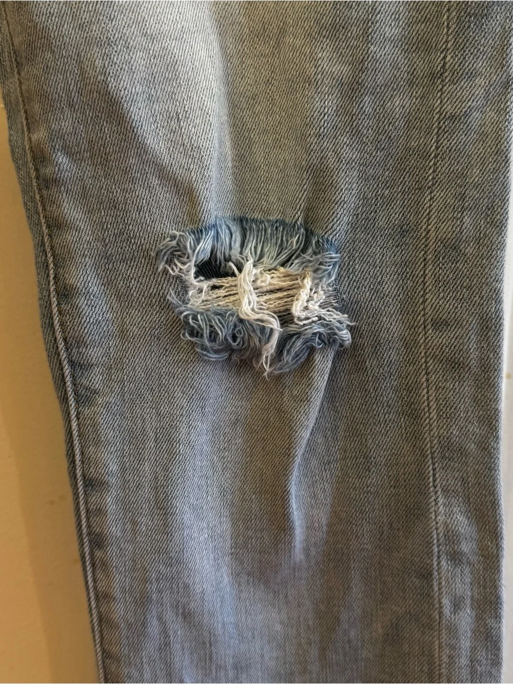 Pilcro Anthropologie Slim Boyfriend Crop Distressed Jeans 26